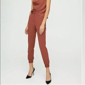 Aritzia Babaton Wade Jogger Trouser Pant in Size 6 in cider gold.